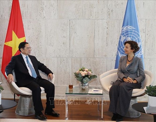 Le Premier ministre Pham Minh Chinh visite le siège de l UNESCO à Paris